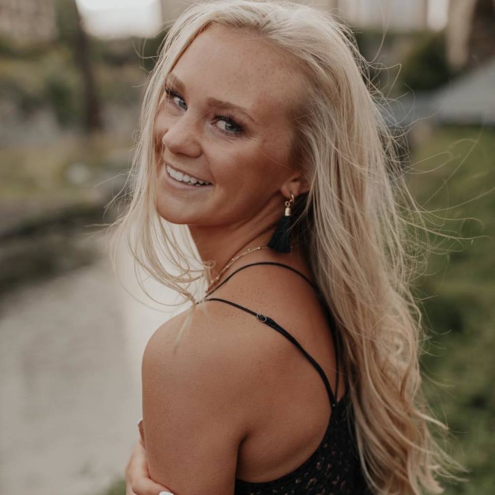 Meet your Posher, Lauren